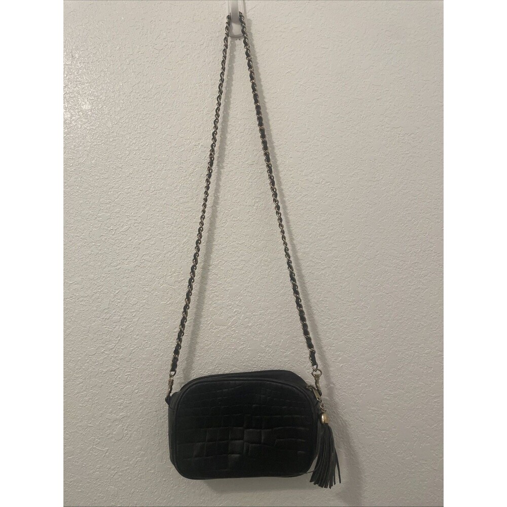 Vintage Black Quilted Leather Handbag Flaws